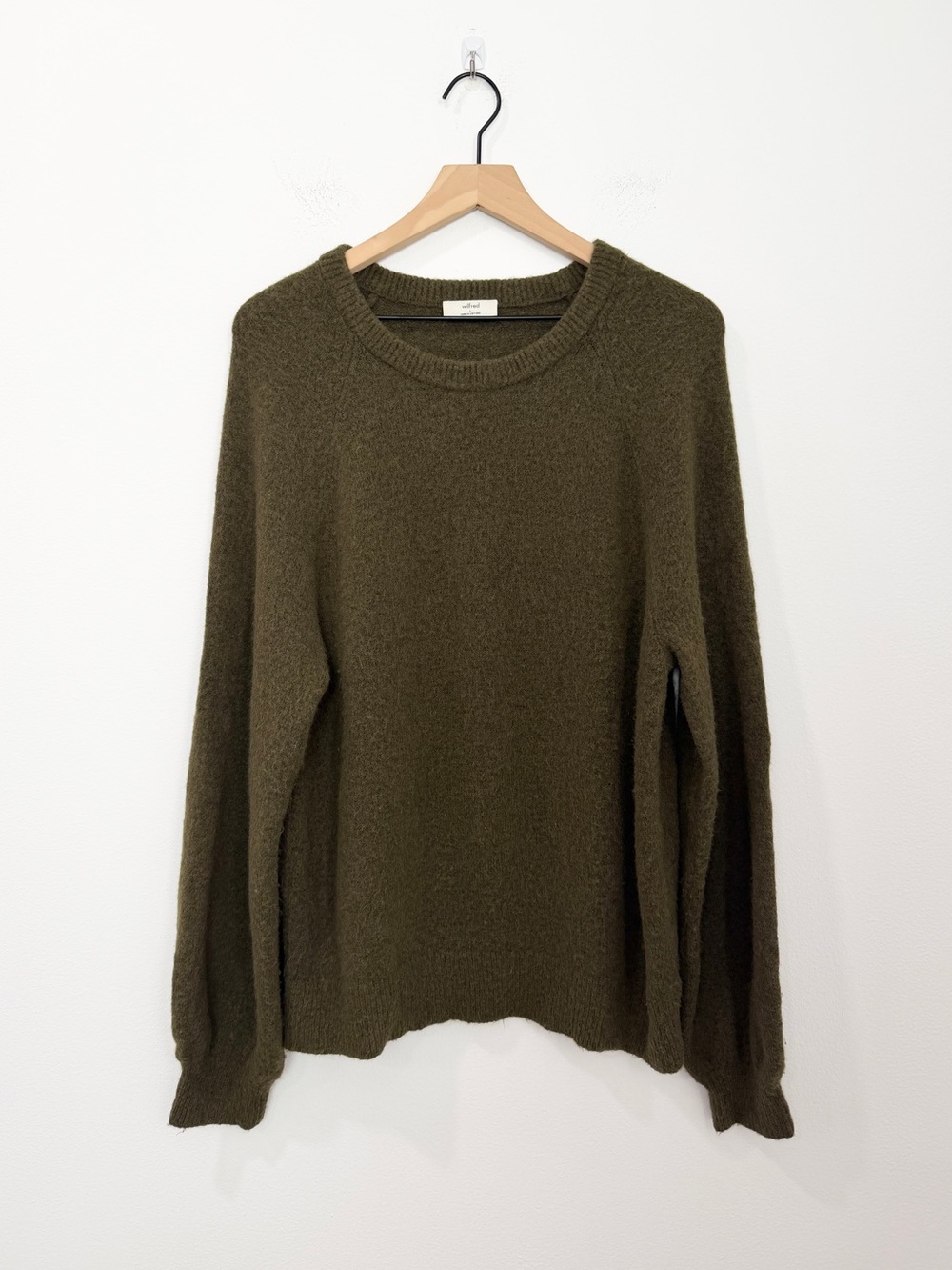 Aritzia Wilfred Free SoftSpoke Sonder Sweater
Plush Knit Crewneck Size Large
